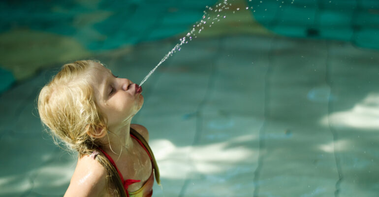 Natural saliva versus artificial saliva