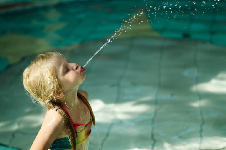 Natural saliva versus artificial saliva