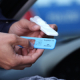 Drogenschnelltest DrugWipe 5 S in Gebrauch