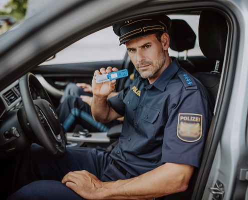 Polizist Kontrolle Speicheltest Drogen DrugWipe® S Polizist Kontrolle Speicheltest Drogen DrugWipe® S