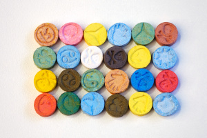 Bunte MDMA Pillen